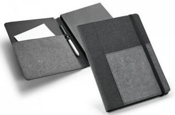 Bloc-notes avec couverture rigide A5 – Personnalisable est livré dans un sac